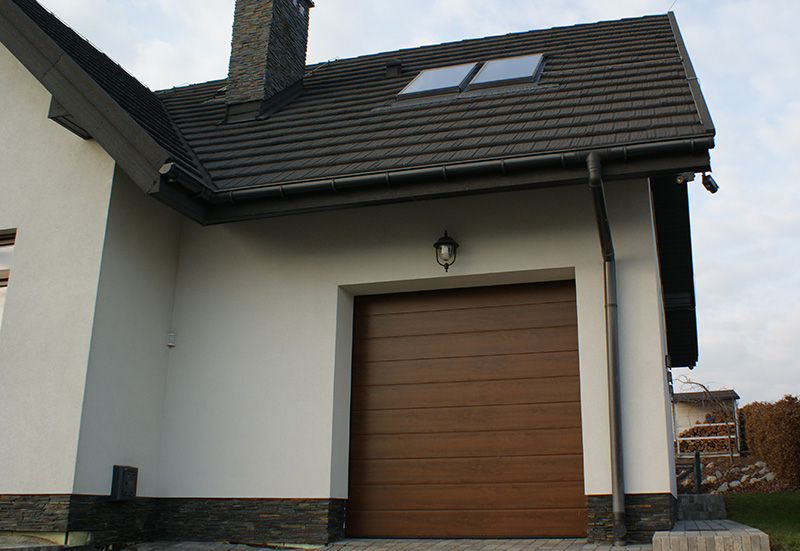 Brama segmentowa Hörmann - dom w Brzesku